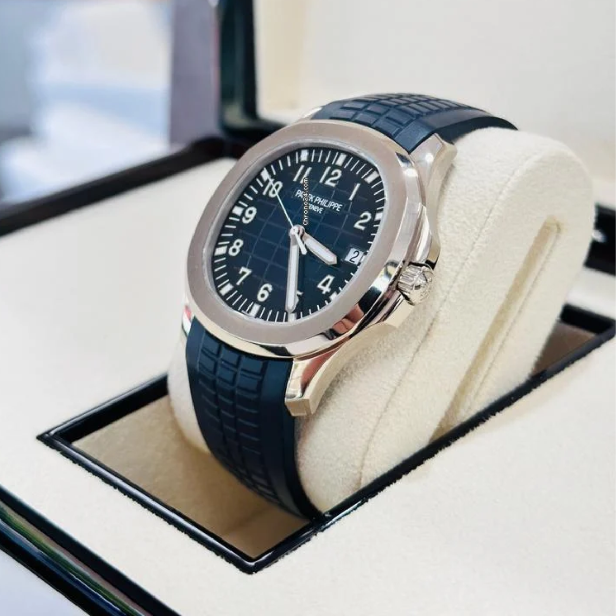 Montre Patek Philippe Genève Aquanaut – Certificat