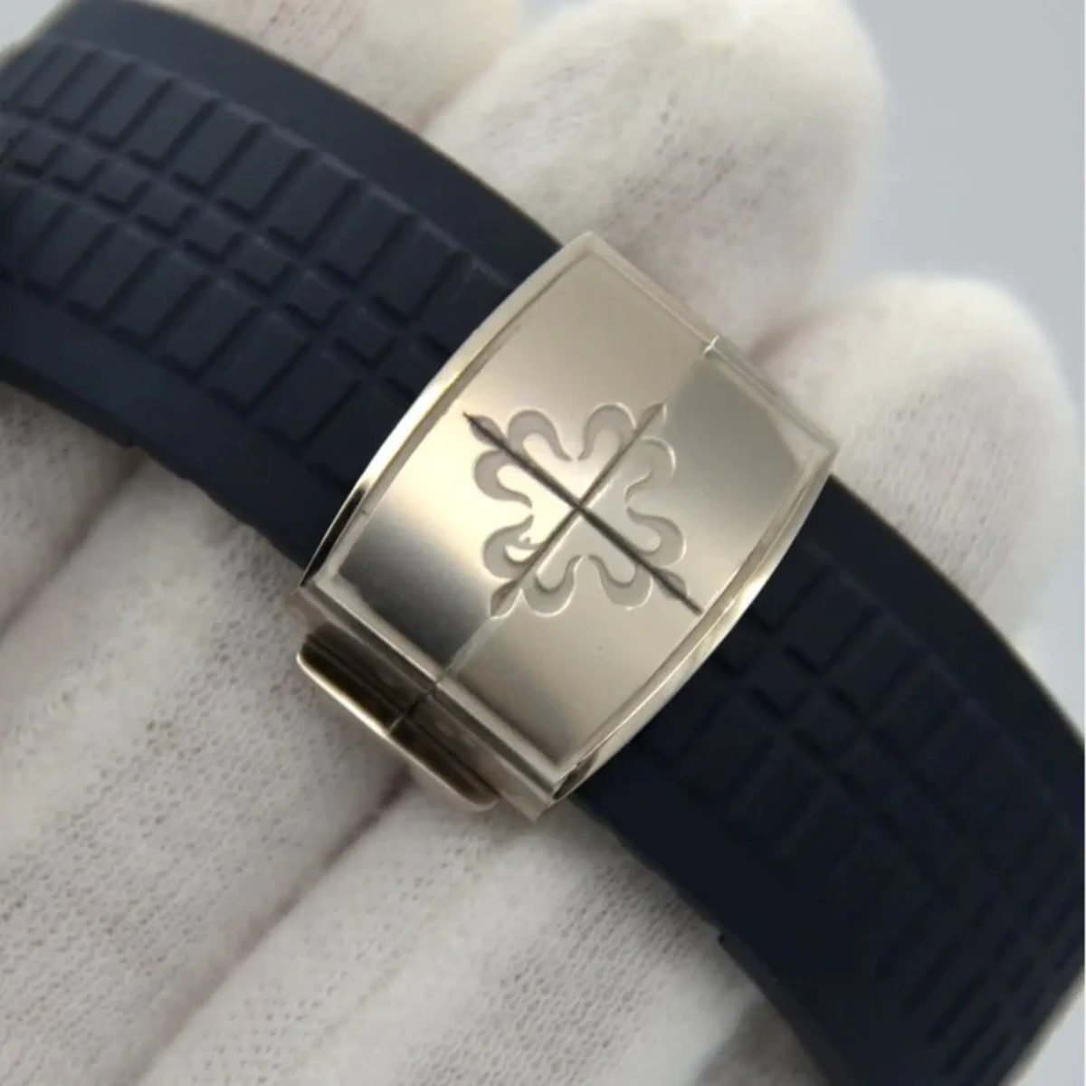 Montre Patek Philippe Genève Aquanaut – Certificat